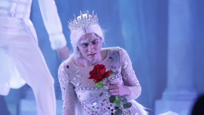 Spektakl „KRÓLOWA ŚNIEGU” I Duża Scena Kieleckiego Teatru Tańca