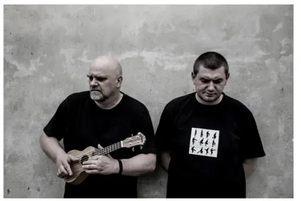 „Piosenki ze szkłem” | koncert poezji śpiewanej